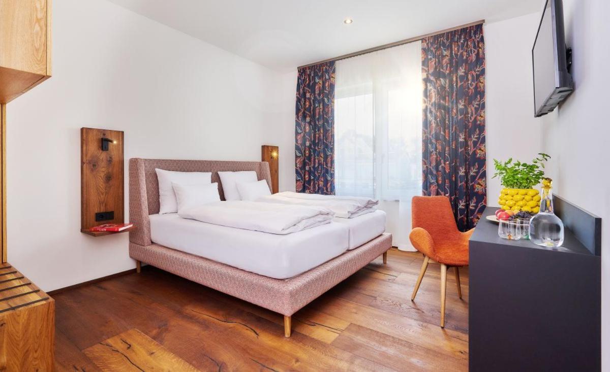 Hotel Der Einrichter Штраубинг Экстерьер фото